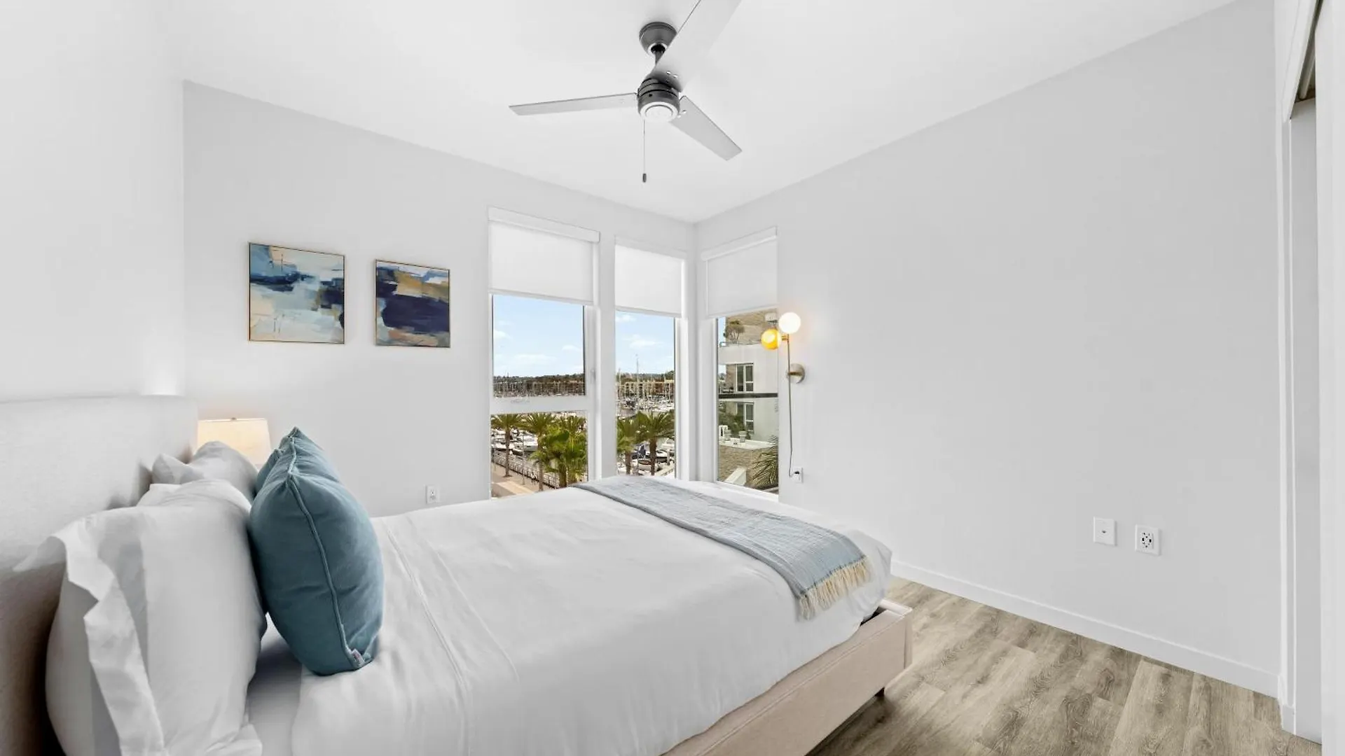 Blue Marlin 3Br Retreat With Marina View Pool Apartment Los Angeles United States