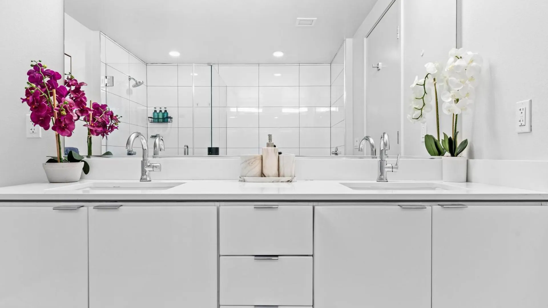 Blue Marlin 3Br Retreat With Marina View Pool Apartment Los Angeles United States