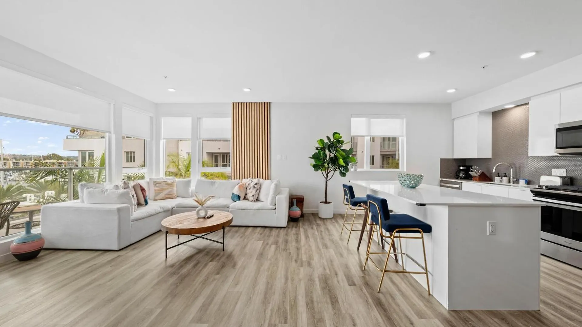 Blue Marlin 3Br Retreat With Marina View Pool Apartment Los Angeles
