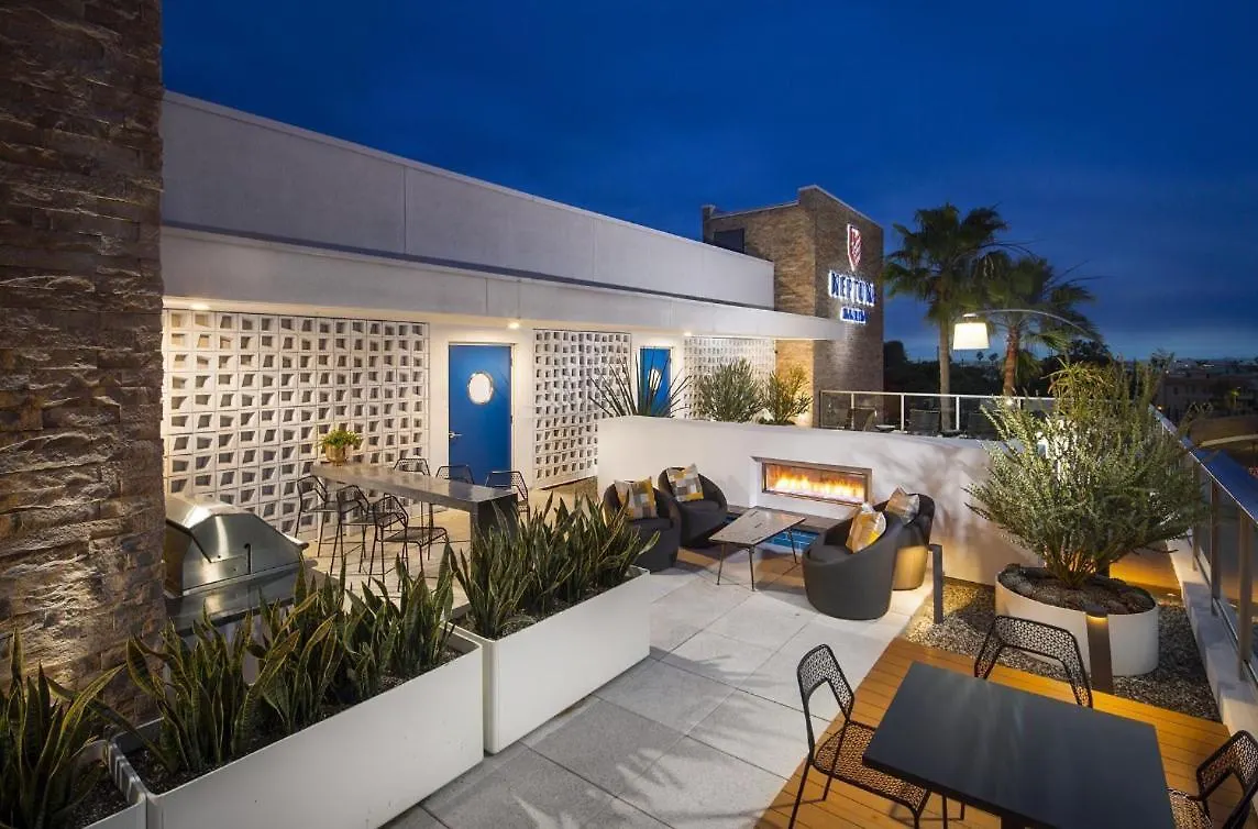 Blue Marlin 3Br Retreat With Marina View Pool Apartment Los Angeles